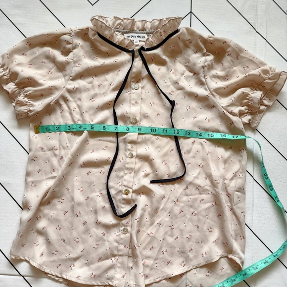 Daisy May Semi Sheer Cream Blouse Size S - Picture 3 of 6